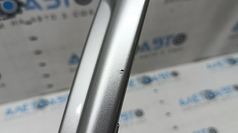 Молдинг переднего бампера нижний Jeep Compass 22-26 серая, вмятины, царапины