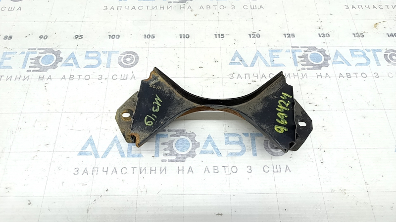 Suport baterie Mazda 3 19-26 fabricat în Japonia, ruginit