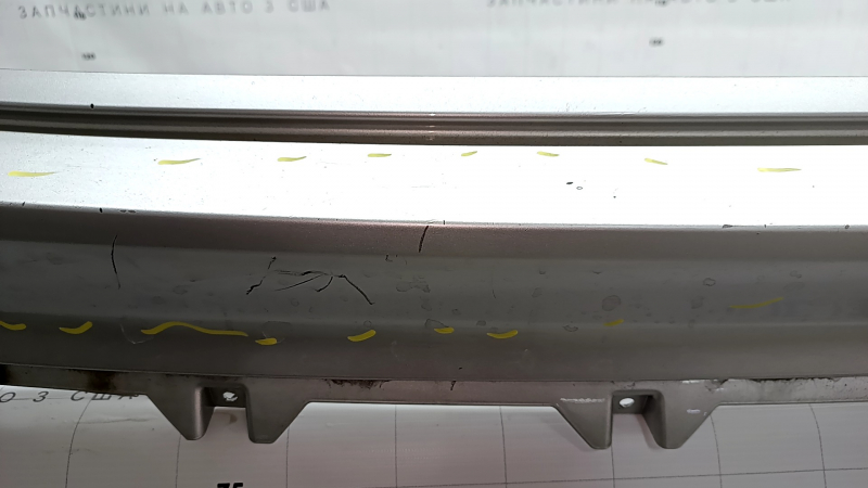 Бампер задний голый верхняя часть Volvo XC90 16-19 без автопарковки, серебро, царапины, сколы