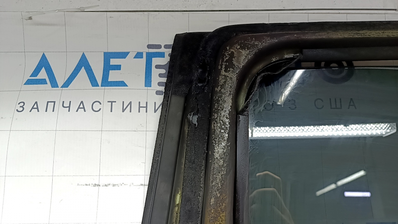Ansamblu ușă spate dreapta Kia Sportage 23-26 JUG verde, garnituri topite, acoperite de funingine