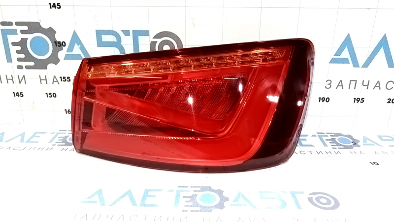 Фонарь внешний крыло правый Audi A3 8V 15-16 4d LED