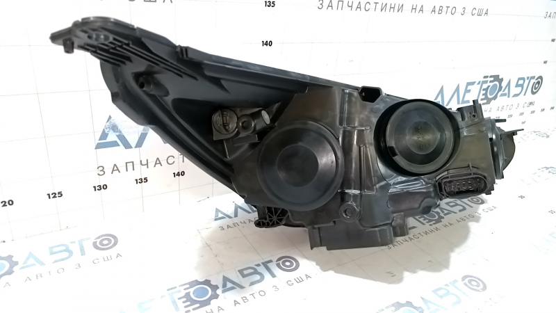 Far stânga față goală Ford Focus mk3 15-18 restilizat halogen lumină nouă neoriginală