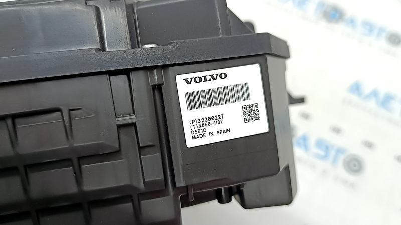 Проекция на лобовое Volvo XC60 18-26 царапины