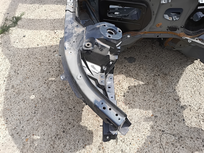 Четверть передняя правая Volvo XC60 22-26 B5, B6, на кузове, синяя