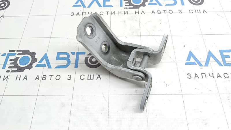 Петля двери верхняя передняя правая Hyundai Santa Fe 24-26