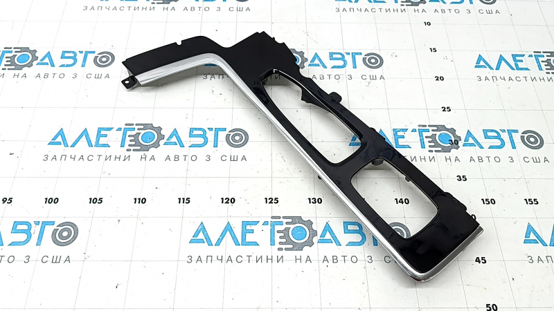 Ornamente consolă centrală Volvo XC60 22-26, negru lucios cu crom, zgârieturi, suport îndoit