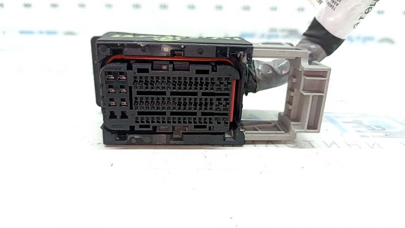 Cip roșu pentru ECU-ul computerului motorului Hyundai Santa Fe 24-26 HEV
