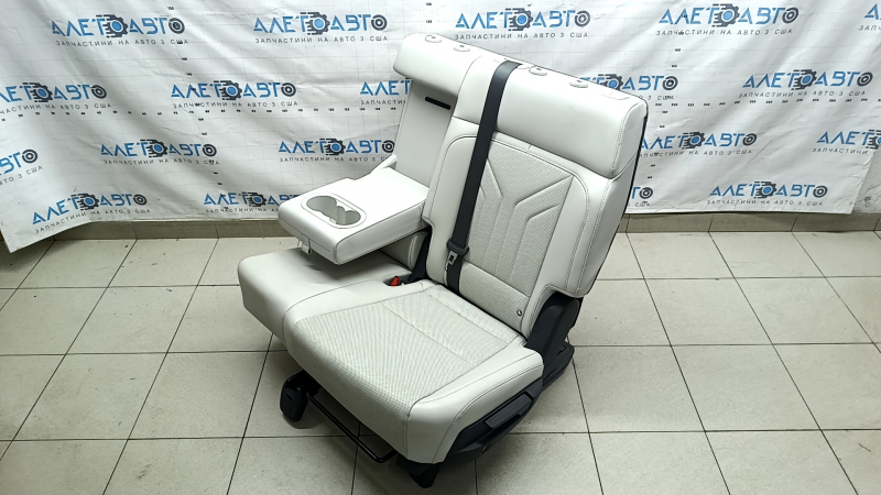 Bancheta stânga spate, rândul 2, Hyundai Santa Fe 2024-2026, cu airbag, piele gri, cu centură și cotieră, electrică, curățabil chimic