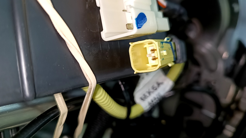 Bancheta stânga spate, rândul 2, Hyundai Santa Fe 2024-2026, cu airbag, piele gri, cu centură și cotieră, electrică, curățabil chimic