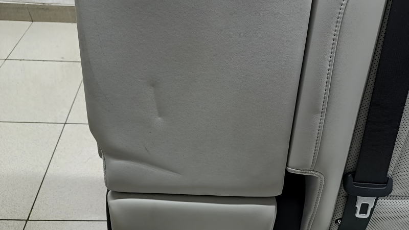Bancheta stânga spate, rândul 2, Hyundai Santa Fe 2024-2026, cu airbag, piele gri, cu centură și cotieră, electrică, curățabil chimic