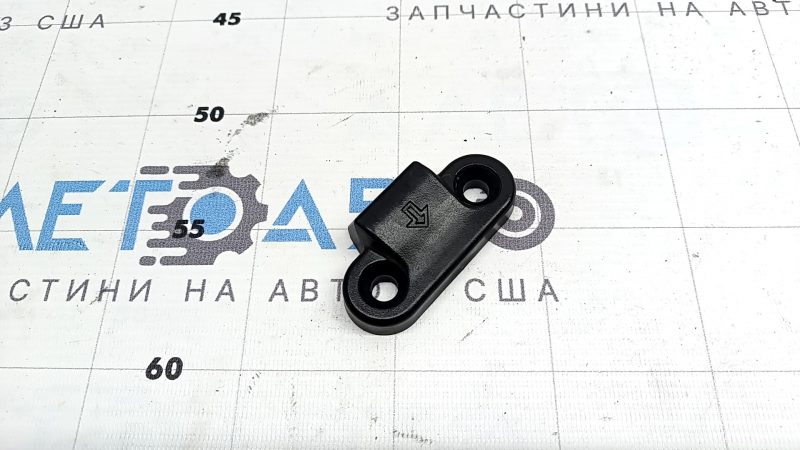 Отбойник двери багажника боковой левый Hyundai Santa Fe 24-26 на двери