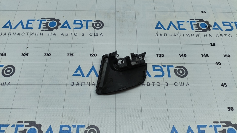 Заглушка переднего бампера без хрома правая Lexus RX350 RX450h 13-15 рест