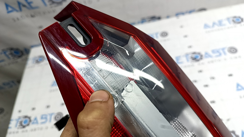 Фонарь внутренний крышка багажника левый Ford Fusion mk5 17-18 LED, под полировку