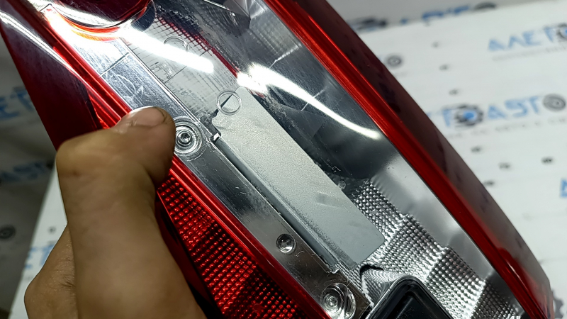 Фонарь внутренний крышка багажника левый Ford Fusion mk5 17-18 LED, под полировку