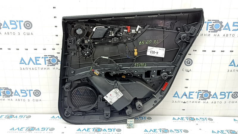 Обшивка двери карточка задняя левая Audi A5 F5 21-25 5D ерная, вставка кожа черная, подлокотник кожа коричневая, с накладкой черный глянец, хром, с ручкой, тычки, вмятины, потерта