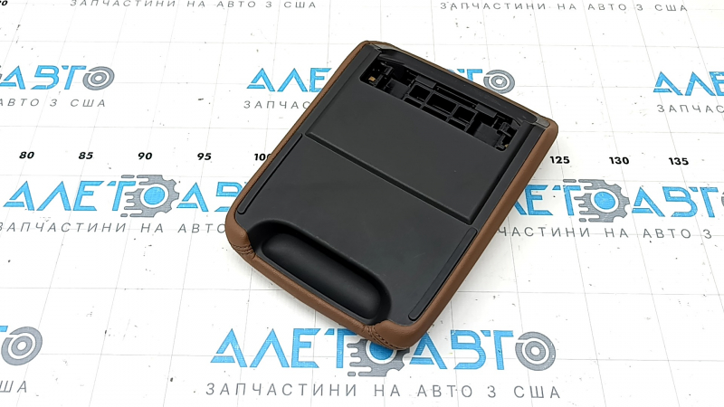 Подлокотник Audi A5 F5 20-25 кожа коричневая, с накладкой