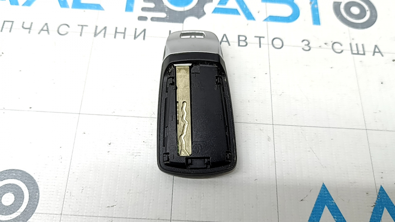 Cheie inteligentă pentru Audi A5 F5 19-25, 4 butoane, tip 1, buton de acționare, fără capac spate
