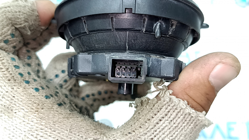 Acționare element oglindă pentru oglinda laterală stângă a modelului Audi A5 F5 18-25 5D
