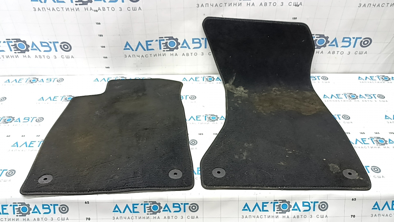 Set de 2 covorașe din material textil pentru partea din față a modelului Audi A5 F5 18-25 5D, negre, curățabile chimic, uzate pe partea șoferului