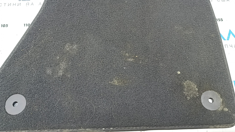 Set de 2 covorașe din material textil pentru partea din față a modelului Audi A5 F5 18-25 5D, negre, curățabile chimic, uzate pe partea șoferului