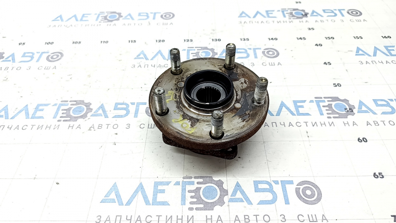 Butuc dreapta față ruginit pentru un Subaru Forester 25-26