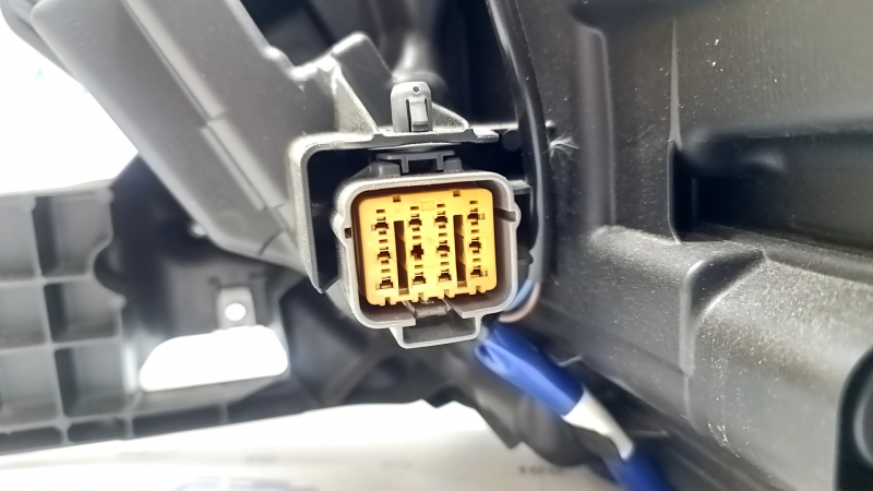 Far dreapta față, sport, cu LED-uri, pentru Subaru Forester 25-26, Premium
