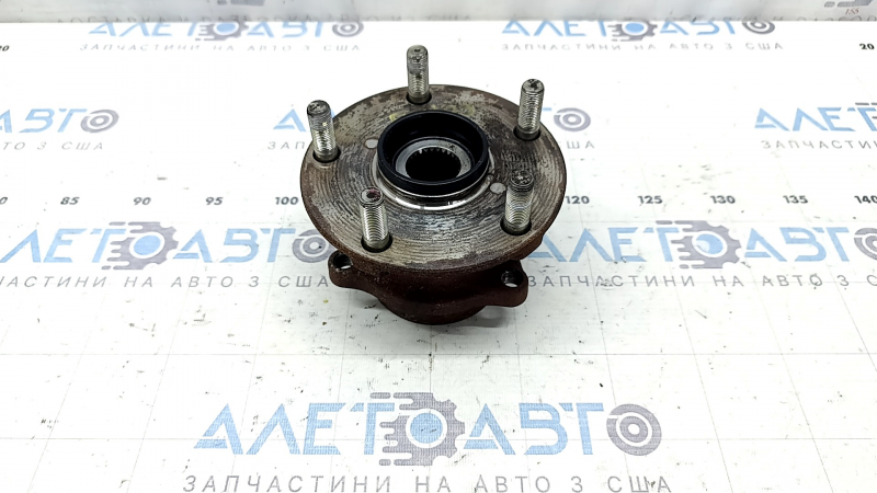Ступица задняя левая Subaru Forester 25-26 ржавая