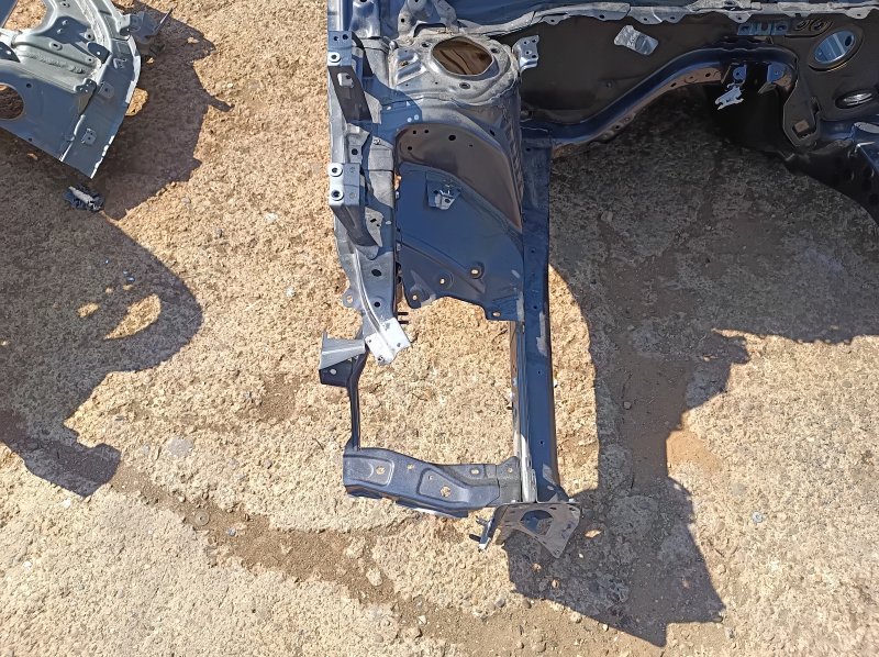Четверть передняя правая Subaru Forester 25-26 на кузове, графит
