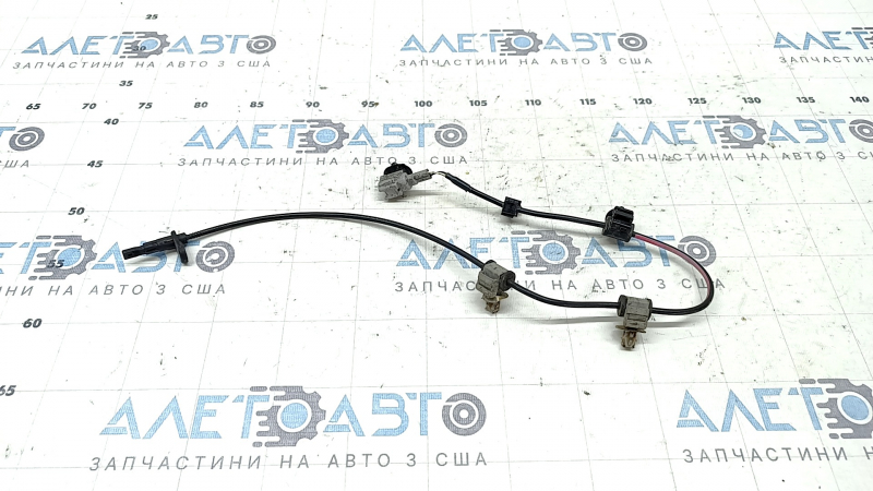 Датчик ABS задний правый Subaru Forester 25-26