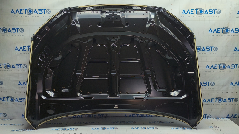 Capota goală a unui Honda HR-V 2023-2025