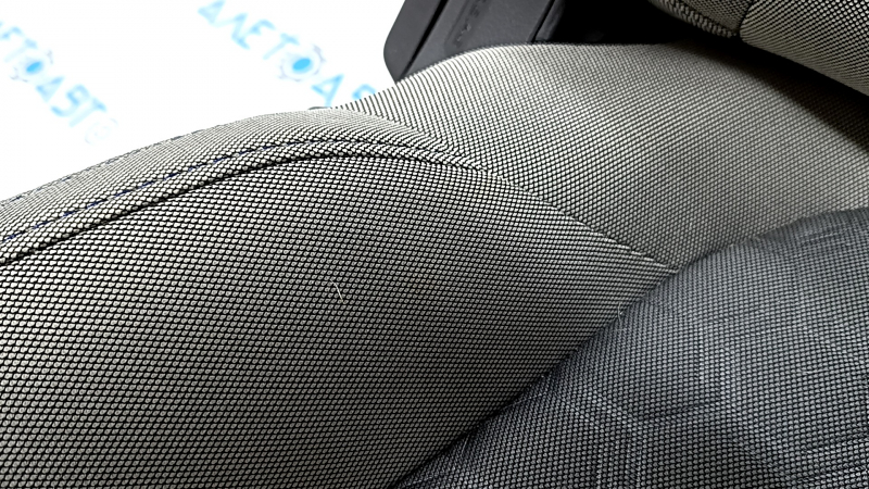 Пассажирское сидение Subaru Forester 25-26 без Airbag, ткань темно-серая + светло-серая, синяя строчка, механика, под чистку