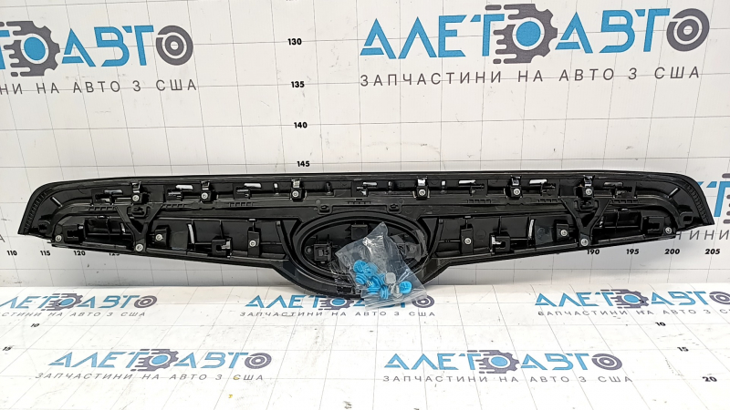 Решетка радиатора grill в сборе Subaru Forester 19-21 SK верхняя хром