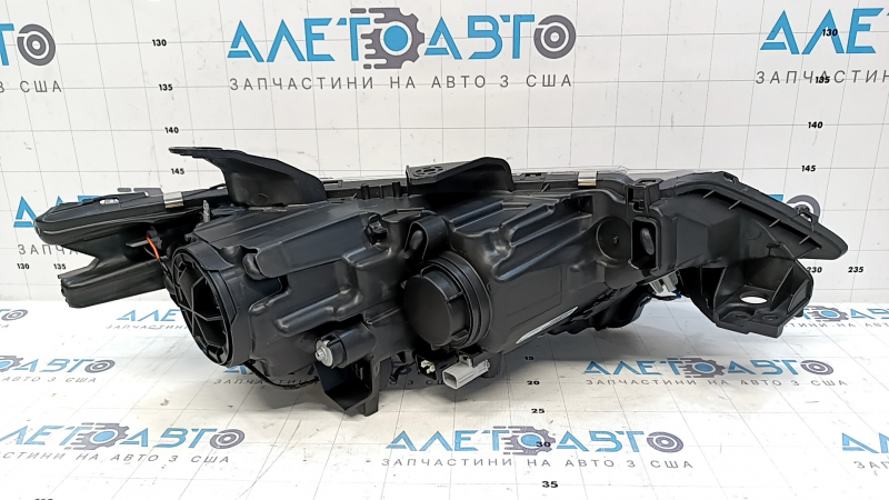 Far stânga față pentru Mitsubishi Outlander 2016-2016