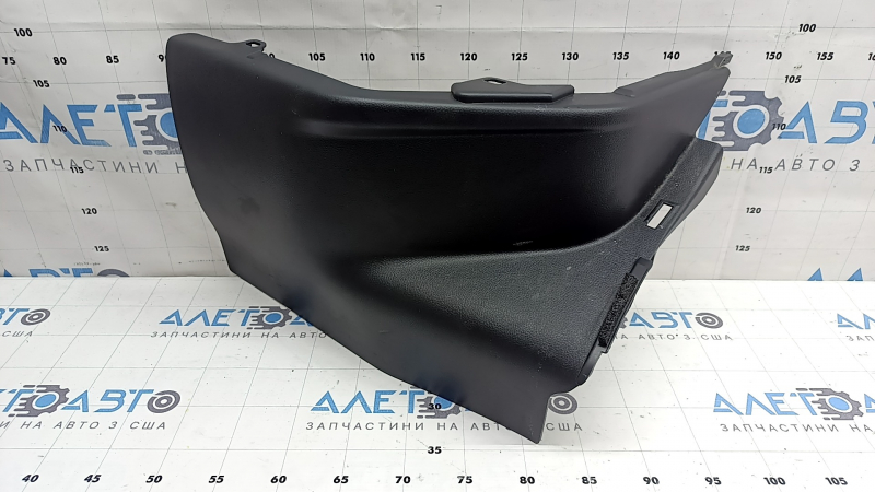Накладка пола задняя левая Lexus UX250h 19-22 черная, царапины