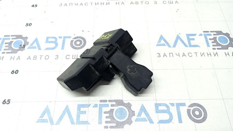 Capacul terminalului pozitiv al bateriei 12v Mazda CX-5 17-25 2.5