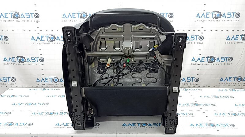 Пассажирское сидение Mazda CX-5 19-23 с airbag, механика, кожа черная комбинированная с алькантарой, серая строчка, подогрев, под чистку