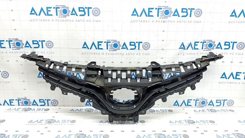 Решетка радиатора grill Toyota Camry v70 18-20 L/LE