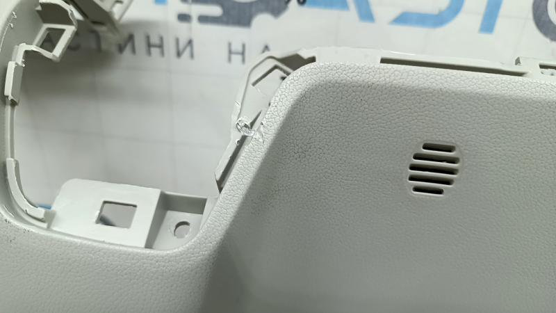 Накладка передней панели нижняя центральная Kia Sorento 21-24 HEV, PHEV серая, задиры