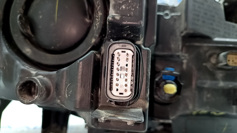 Фара передняя левая в сборе Lincoln MKZ 17-19 level 7, LED тип 2, сколы, под полировку, паутинка