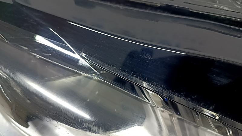Ansamblu far dreapta față pentru Lincoln MKZ 2017-2019, nivel 7, LED, tip 2, ciobit, necesită lustruire, zgârieturi