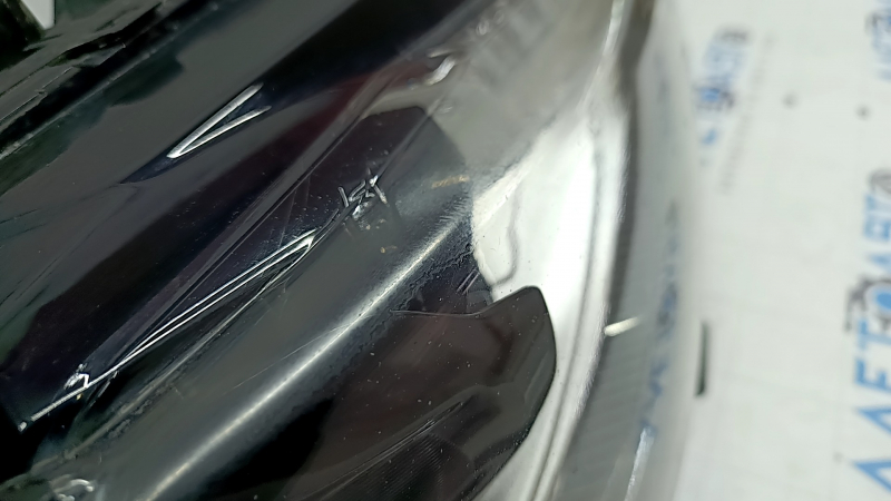 Ansamblu far dreapta față pentru Lincoln MKZ 2017-2019, nivel 7, LED, tip 2, ciobit, necesită lustruire, zgârieturi