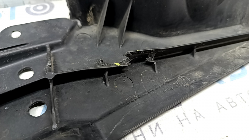 Apărătoare motor dreapta Lexus UX 19-26 cu rupturi