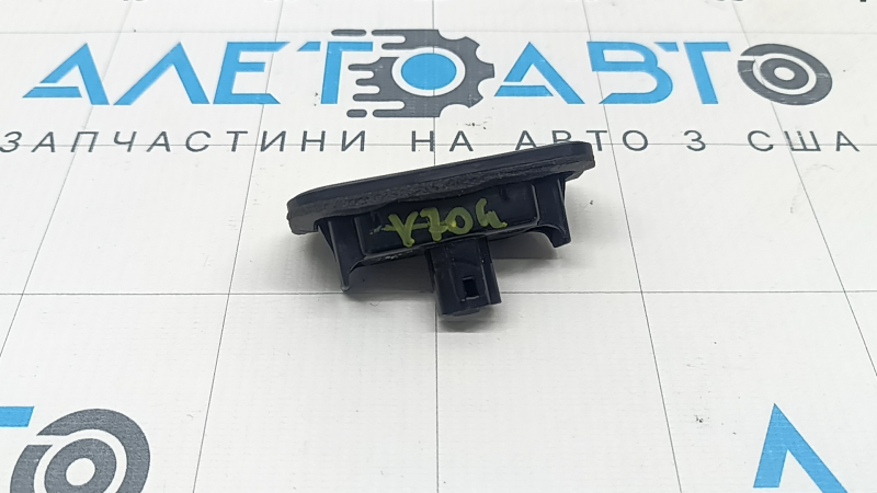 Подсветка номера крышки багажника правая Toyota Camry v70 18-24