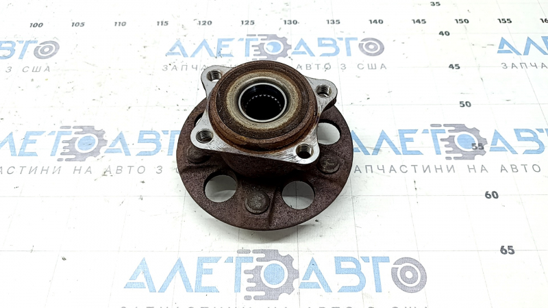 Butuc spate dreapta ruginit pentru Lexus UX200 UX250h 19-24 AWD