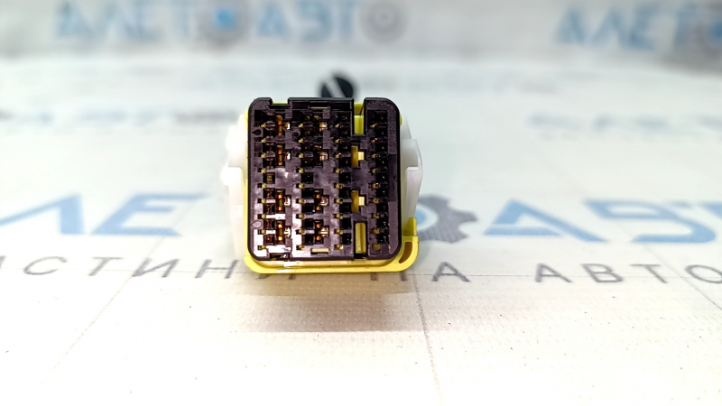 Conector negru pentru modulul computerului airbag SRS pentru Lexus UX250h 19-21