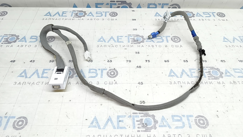 USB Hub Kia Sorento 21-24 без накладки