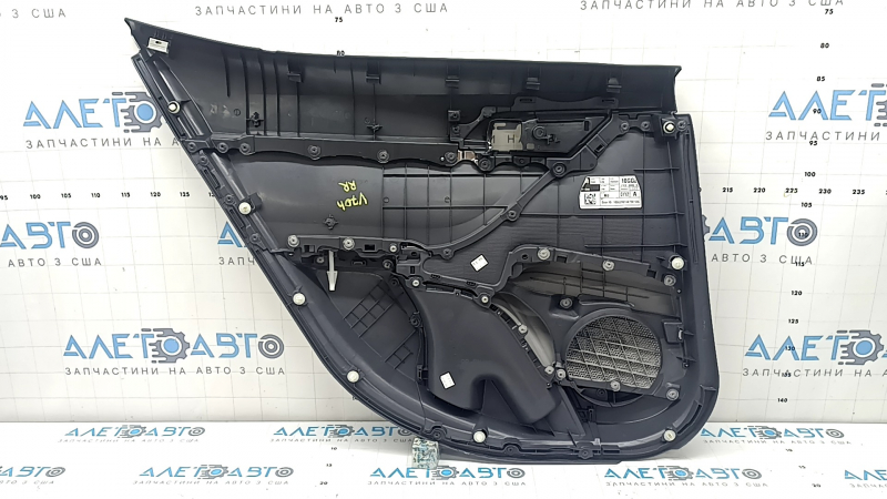 Capacul usii spate dreapta Toyota Camry v70 18- gri inchis cu insertie de plastic gri inchis, cotiera din cauciuc