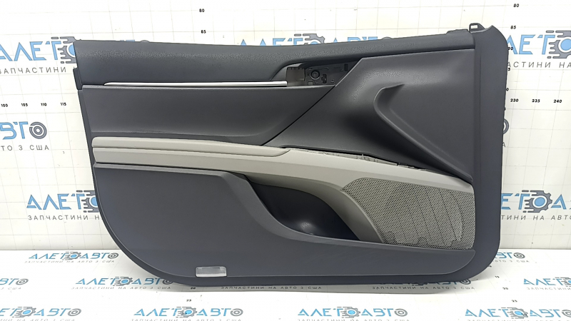 Panou decorativ ușă față stânga Toyota Camry v70 18-23 gri închis cu inserție gri din plastic, cauciuc cotiera, uzat
