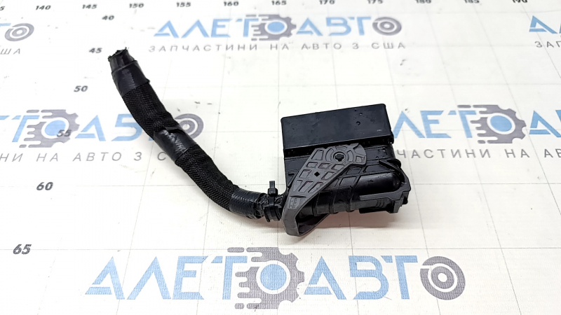 Фишка на главный тормозной цилиндр Toyota Camry v70 19-20 hybrid