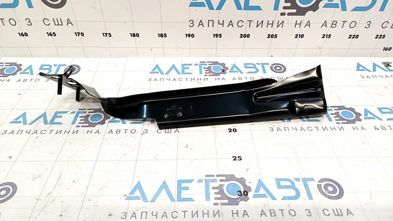 Кронштейн крыла правый Audi A4 B8 13-16 рест